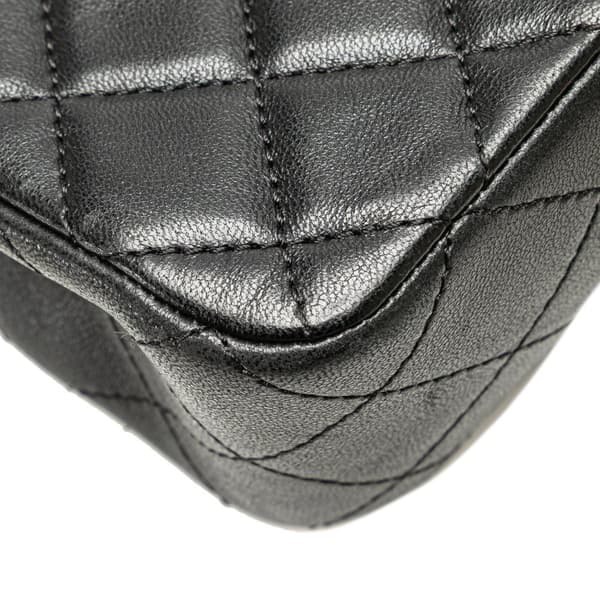 Pre-owned Chanel Medium Quilted Lambskin Westminster Pearl Flap Black