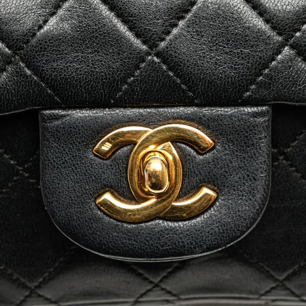 Pre-owned Chanel Small Classic Lambskin Double Flap Black