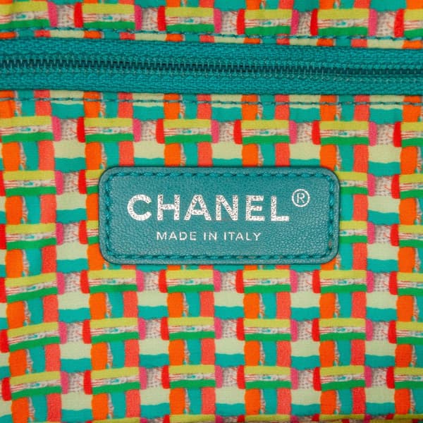 Pre-owned Chanel Paris-Seoul Medium Lambskin Coco Rain Flap Green