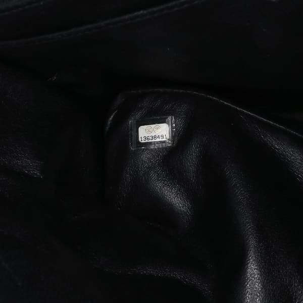 Pre-owned Chanel Jumbo Classic Caviar Single Flap Black