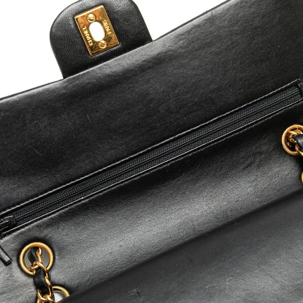 Pre-owned Chanel Medium Classic Lambskin Double Flap Black