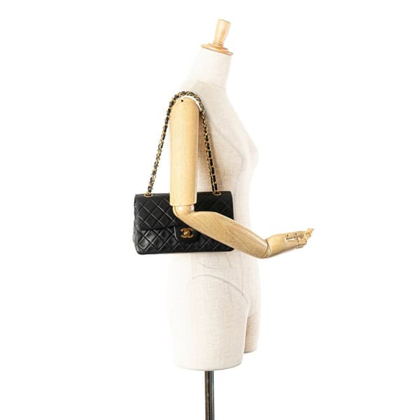 Pre-owned Chanel Small Classic Lambskin Double Flap Black