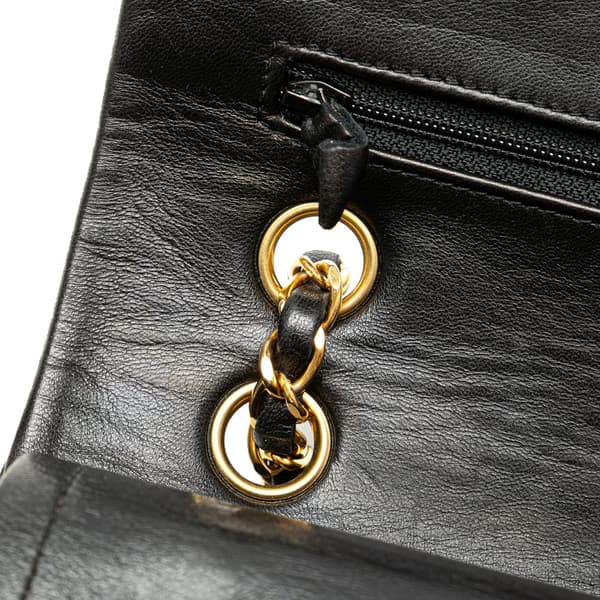 Pre-owned Chanel Medium Classic Lambskin Double Flap Black