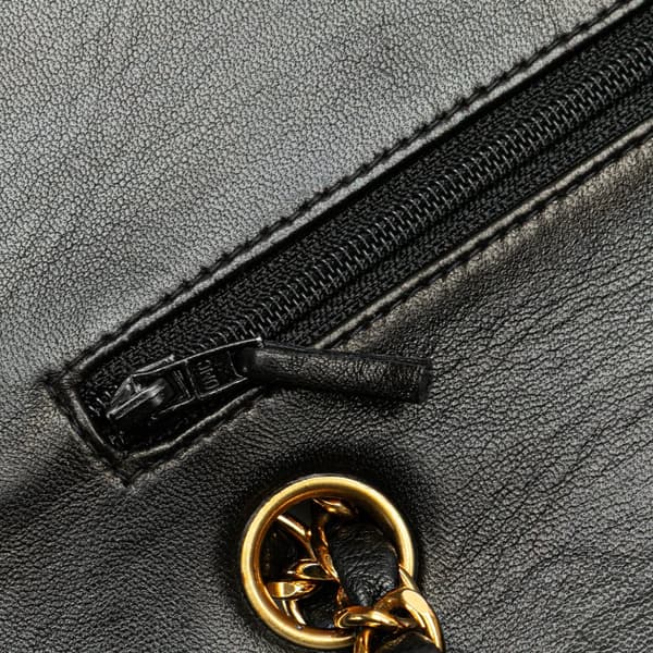Pre-owned Chanel Medium Classic Lambskin Double Flap Black