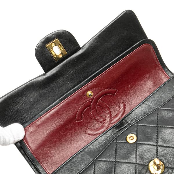 Pre-owned Chanel Small Classic Lambskin Double Flap Black