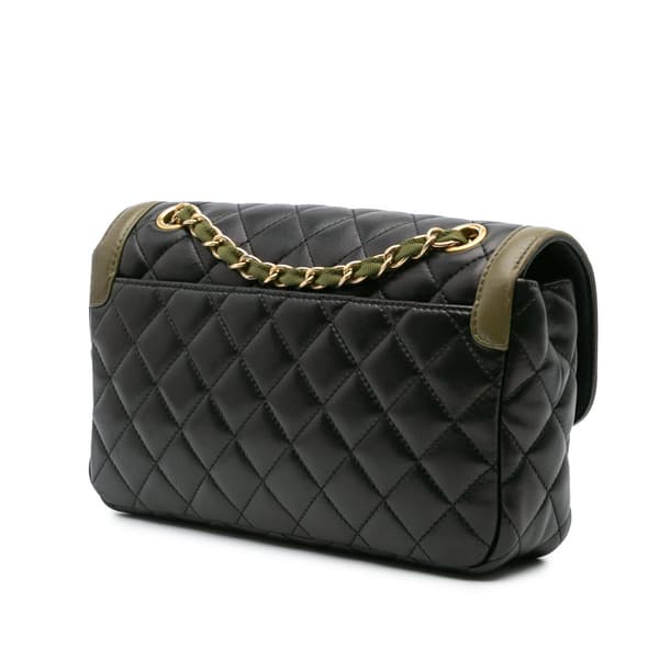 Pre-owned Chanel Small Quilted Lambskin Two-Tone Day Flap Black