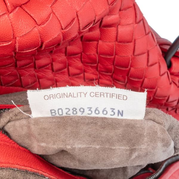 Pre-owned Bottega Veneta Intrecciato Montaigne Shoulder Bag Red
