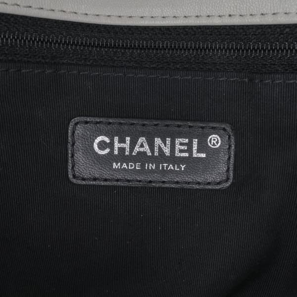 Pre-owned Chanel Medium Quilted Lambskin Acrylic Cuba Color Flap White