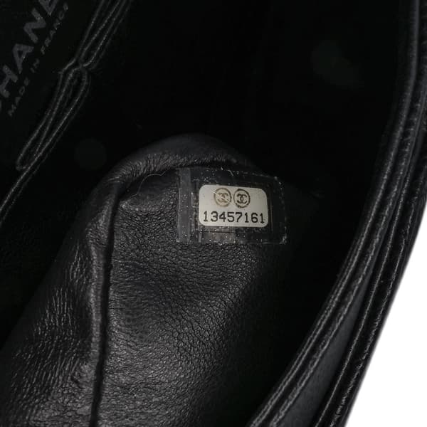 Pre-owned Chanel Medium Classic Caviar Double Flap Black
