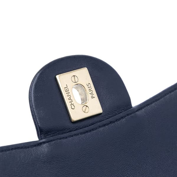 Pre-owned Chanel Medium Quilted Lambskin Mademoiselle Chic Flap Blue