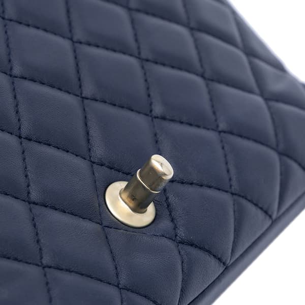 Pre-owned Chanel Medium Quilted Lambskin Mademoiselle Chic Flap Blue