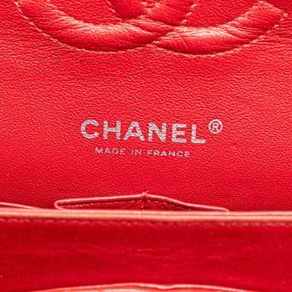 Pre-owned Chanel Medium Classic Lambskin Double Flap Red