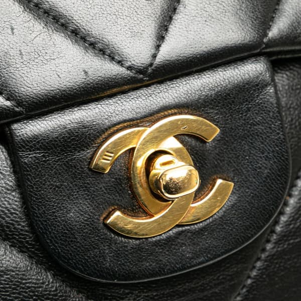 Pre-owned Chanel Medium Classic Chevron Lambskin Double Flap Black