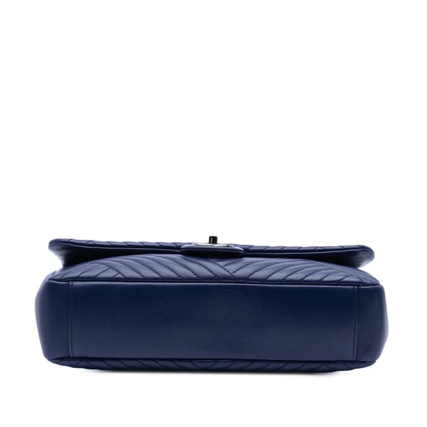 Pre-owned Chanel Large Lambskin CC Crossing Flap Blue