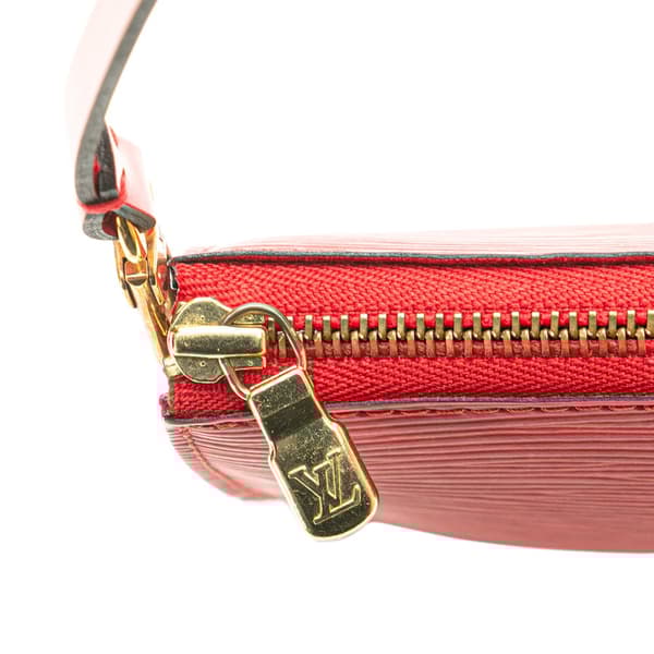 Pre-owned Louis Vuitton Epi Pochette Accessoires Red