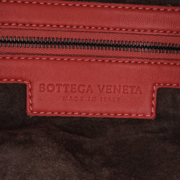 Pre-owned Bottega Veneta Nappa Intrecciato Montaigne Shoulder Bag Red