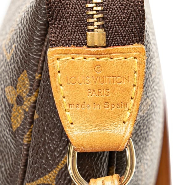 Pre-owned Louis Vuitton Monogram Pochette Accessoires Brown