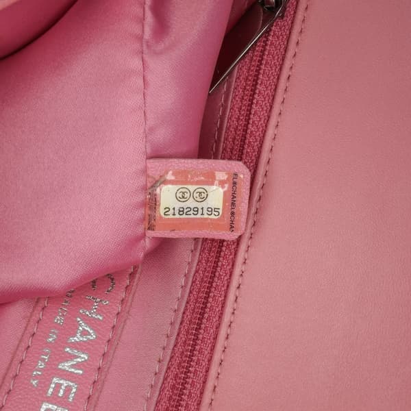 Pre-owned Chanel Medium Lambskin CC Crossing Flap Pink