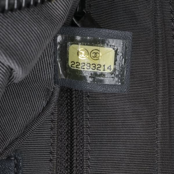 Pre-owned Chanel Medium Metallic Quilted Caviar Casual Rock Flap Gray