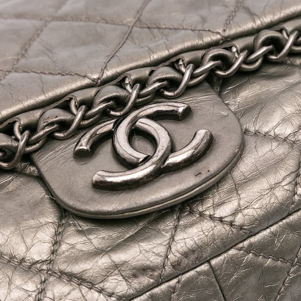 Pre-owned Chanel Medium Aged Calfskin Chain Me Flap Silver