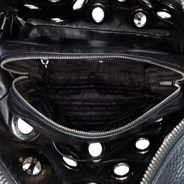 Pre-owned Prada Vitello Daino Grommet Chain Shoulder Bag Black