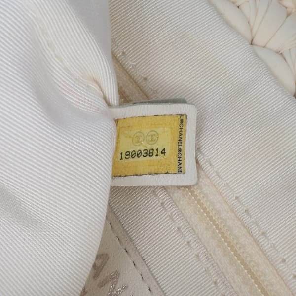 Pre-owned Chanel Neoprene Fancy Crochet Flap White