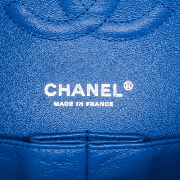 Pre-owned Chanel Medium Classic Chevron Caviar Double Flap Blue