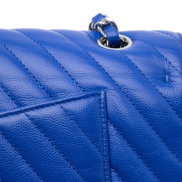 Pre-owned Chanel Medium Classic Chevron Caviar Double Flap Blue