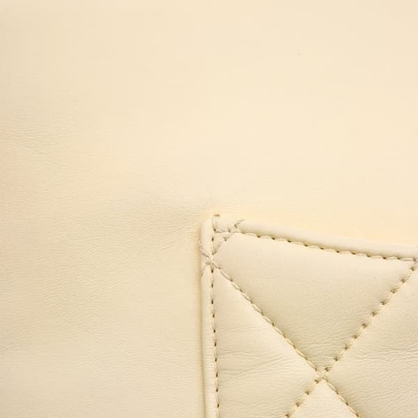 Pre-owned Chanel Maxi Quilted Calfskin Blizzard Zip Top Flap White