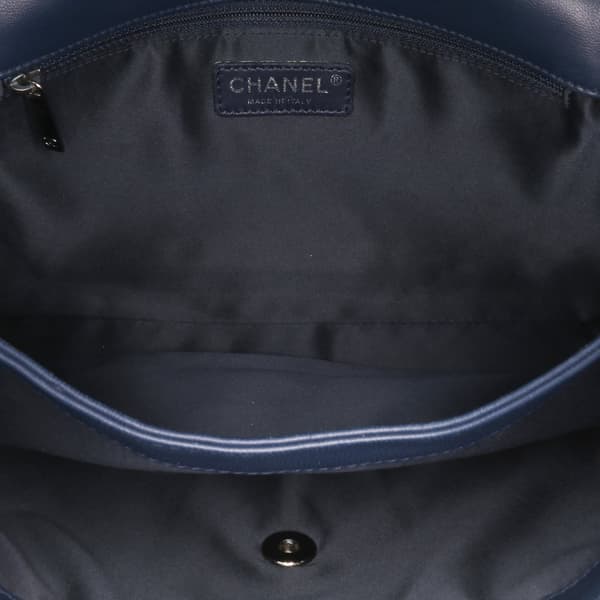 Pre-owned Chanel Large Quilted Lambskin Ultimate Stitch Flap Blue
