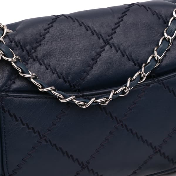 Pre-owned Chanel Large Quilted Lambskin Ultimate Stitch Flap Blue