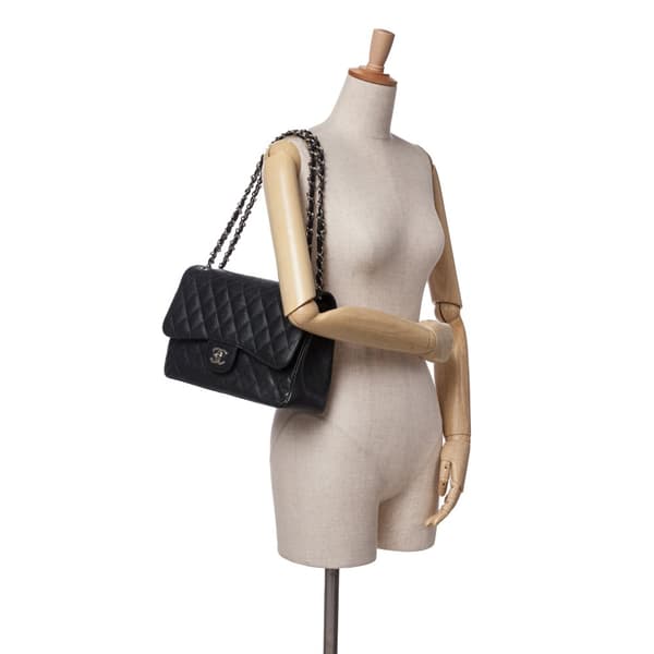 Pre-owned Chanel Jumbo Classic Caviar Double Flap Black