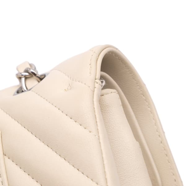 Pre-owned Chanel Medium Classic Chevron Lambskin Double Flap Brown
