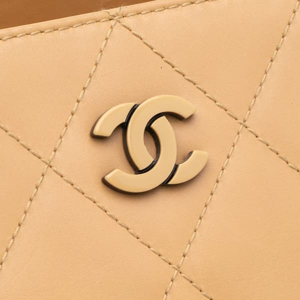 Pre-owned Chanel CC Quilted Lambskin Chain Shoulder Bag Brown