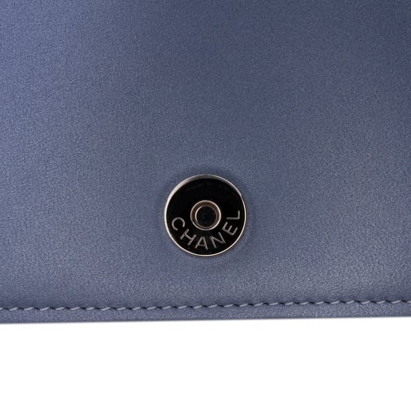 Pre-owned Chanel Studded Lambskin Camellia Wallet On Chain Purple