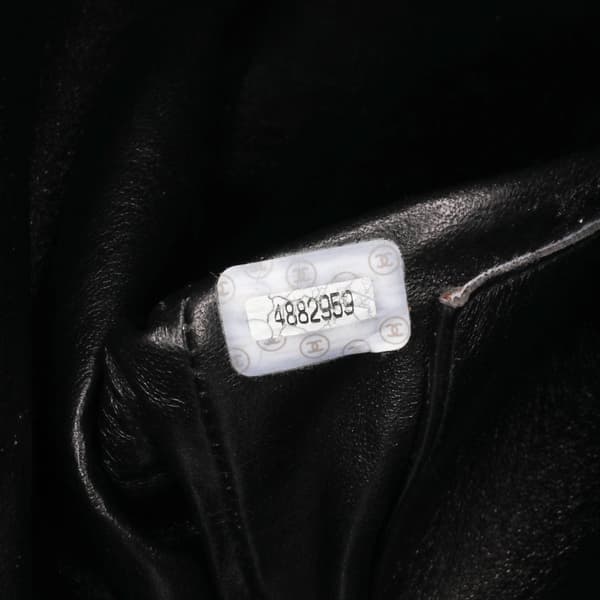 Pre-owned Chanel Quilted Caviar Shoulder Bag Black