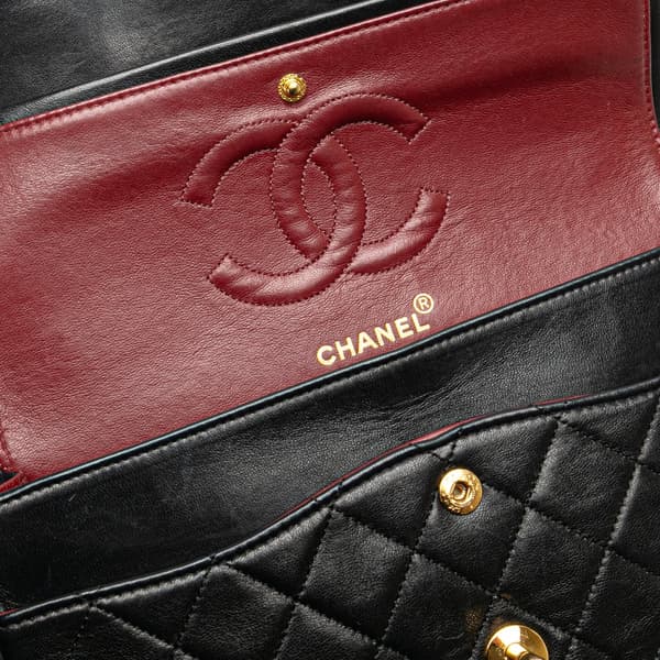 Pre-owned Chanel Medium Classic Lambskin Double Flap Black