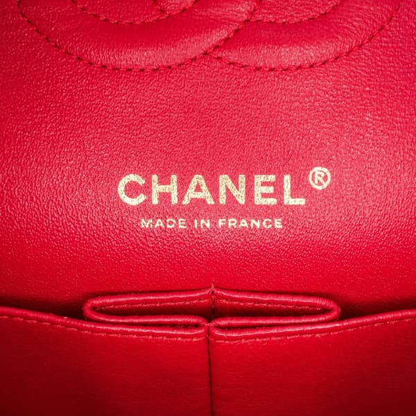 Pre-owned Chanel Medium Classic Lambskin Double Flap Red