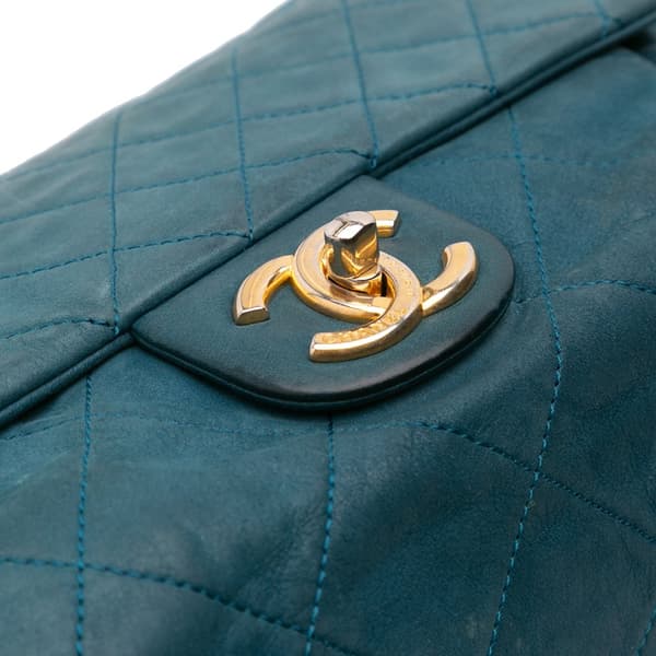 Pre-owned Chanel Large Iridescent Calfskin Chic Quilt Flap Blue
