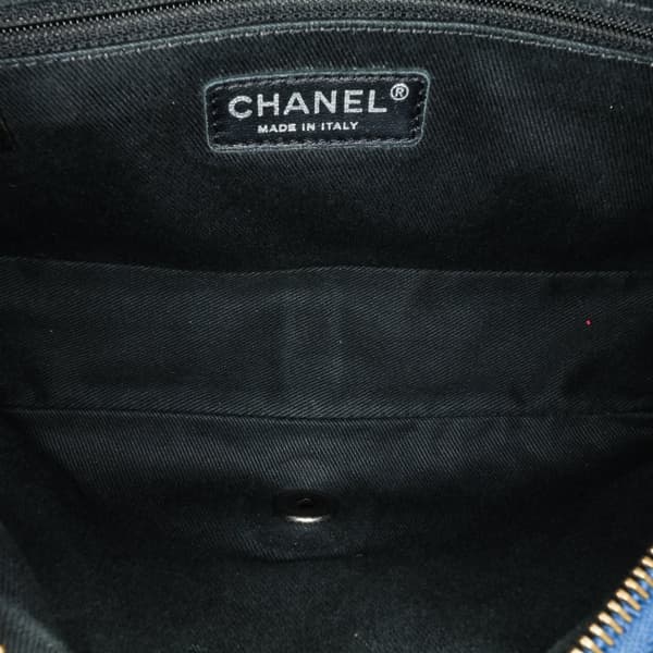 Pre-owned Chanel Jumbo Iridescent Quilted Caviar Easy Flap Blue