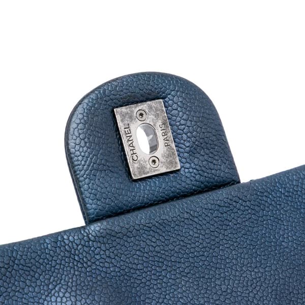 Pre-owned Chanel Jumbo Iridescent Quilted Caviar Easy Flap Blue