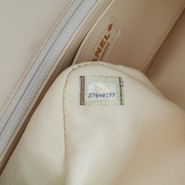 Pre-owned Chanel Medium Calfskin and Wool Knit Single Flap White