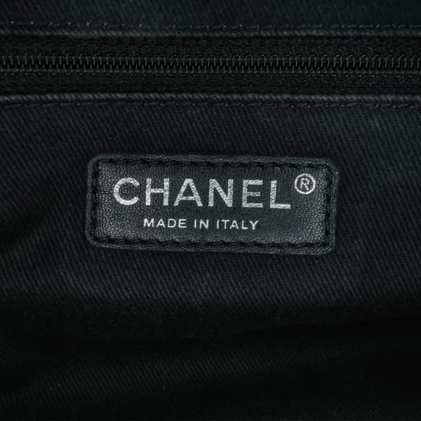 Pre-owned Chanel Jumbo Quilted Caviar Easy Flap Bag Purple