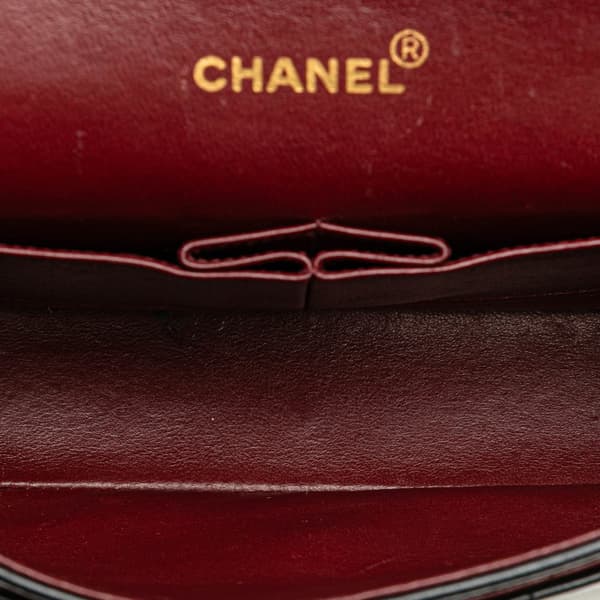Pre-owned Chanel Medium Classic Lambskin Double Flap Black