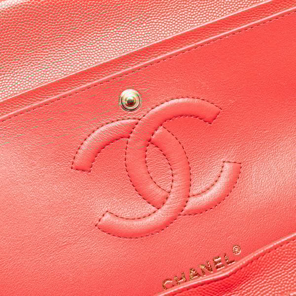 Pre-owned Chanel Medium Classic Caviar Double Flap Red