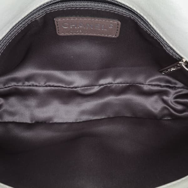 Pre-owned Chanel Lambskin Pearl Obsession Flap White