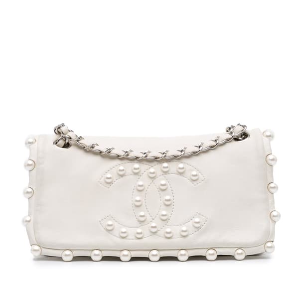 Pre-owned Chanel Lambskin Pearl Obsession Flap White