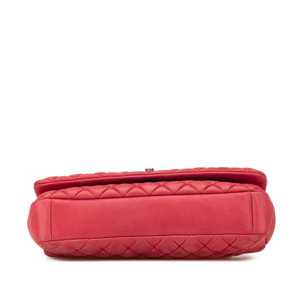 Pre-owned Chanel Small Iridescent Calfskin New Bubble Flap Red