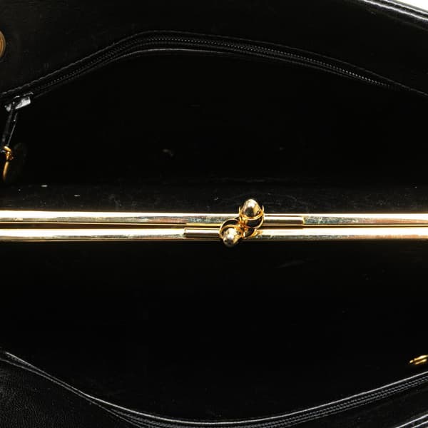 Pre-owned Chanel CC Chevron Lambskin Frame Chain Shoulder Bag Black