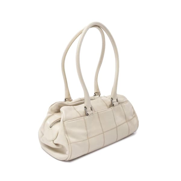 Pre-owned Chanel Caviar Square Stitch Shoulder Bag White